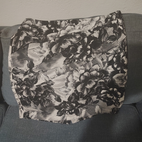 Floral skirt, unique pattern nostalgic Wedding refined, cottage core whimsical - Picture 11 of 11